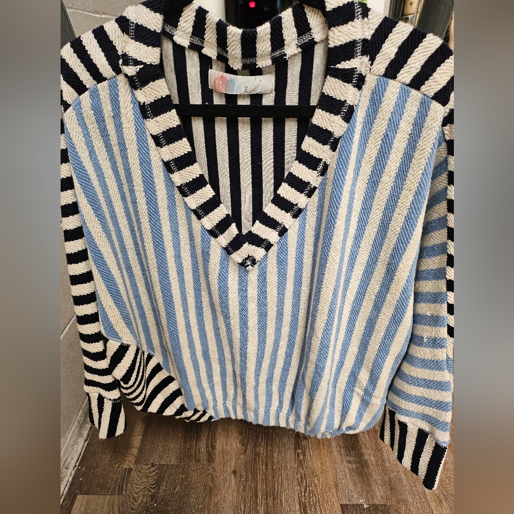 Free People ♡Top/extra small/blue,black&white🦋/New♡Runs big💙NWOT